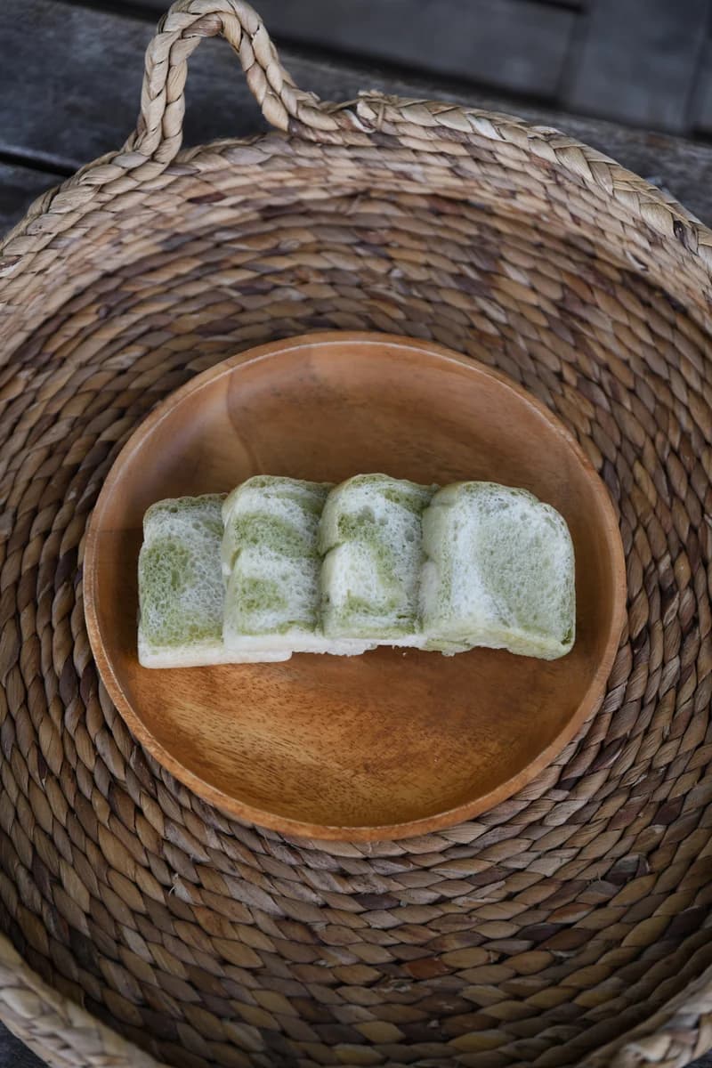 山型食パン（プチサイズ）（大麦若葉）